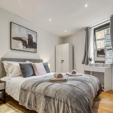 Апартаменты A Vibrant 2 Bed & 2 Bath In Old Street Zone 1 Лондон Экстерьер фото