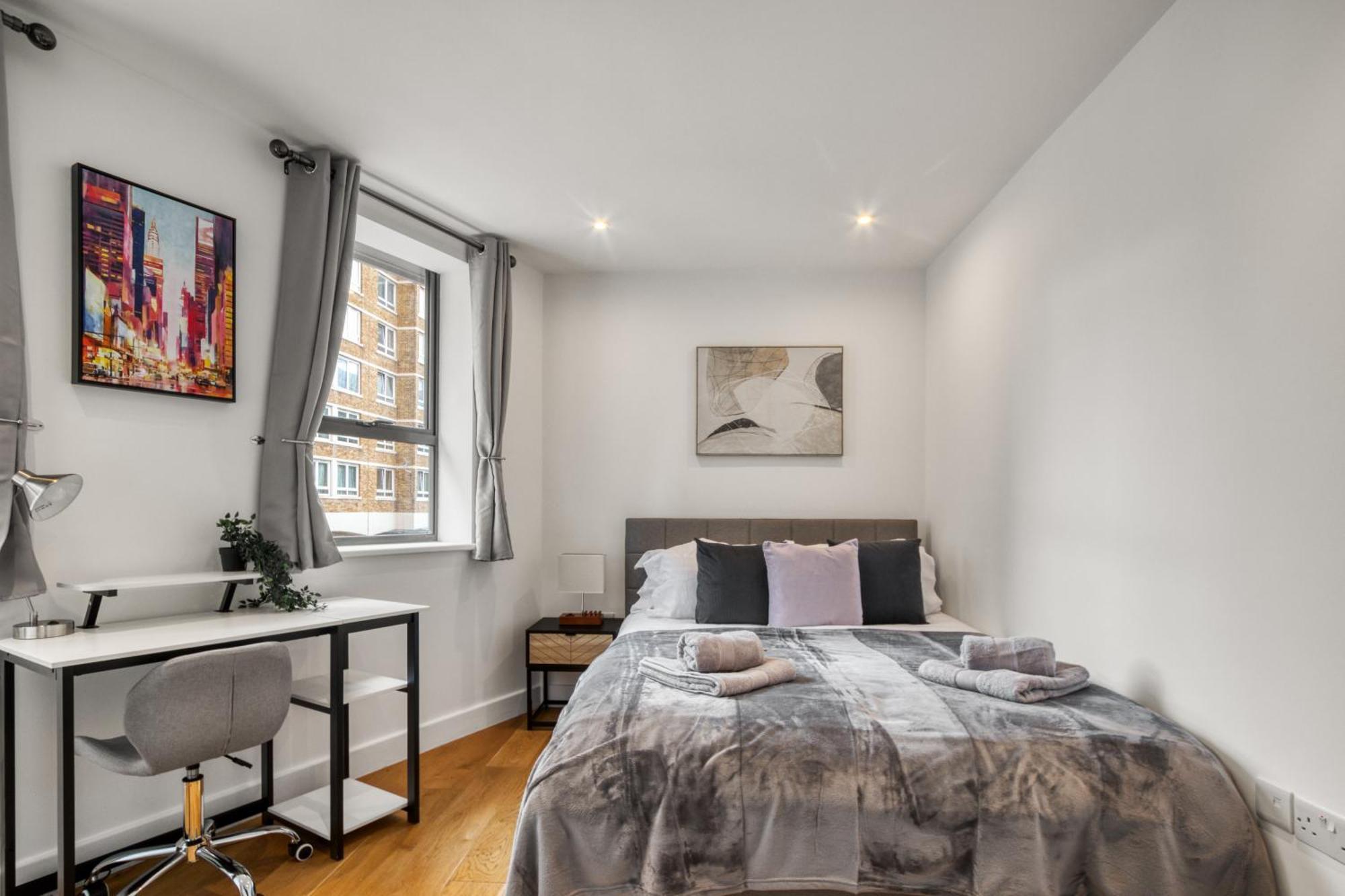 Апартаменты A Vibrant 2 Bed & 2 Bath In Old Street Zone 1 Лондон